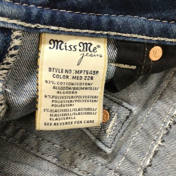 Miss Me Mid Rise Cuffed Capri Jeans Medium Wash Whiskering through Thighs 29"X22 - Picture 8 of 9